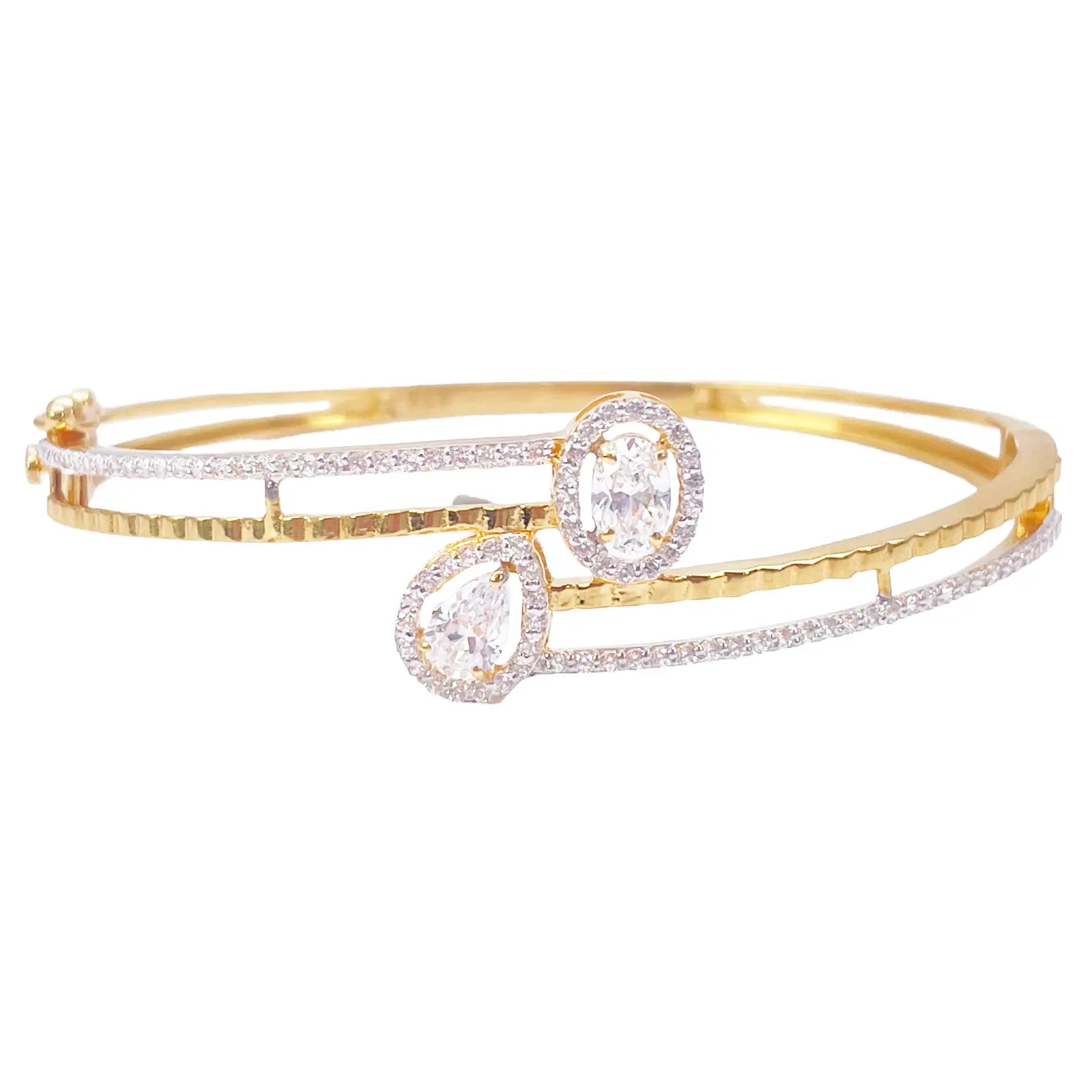 22ct Yellow Gold Ladies Beautiful Sparkly Cubic Zirconia Oval Bangle Bracelet Diameter 2.2inch 