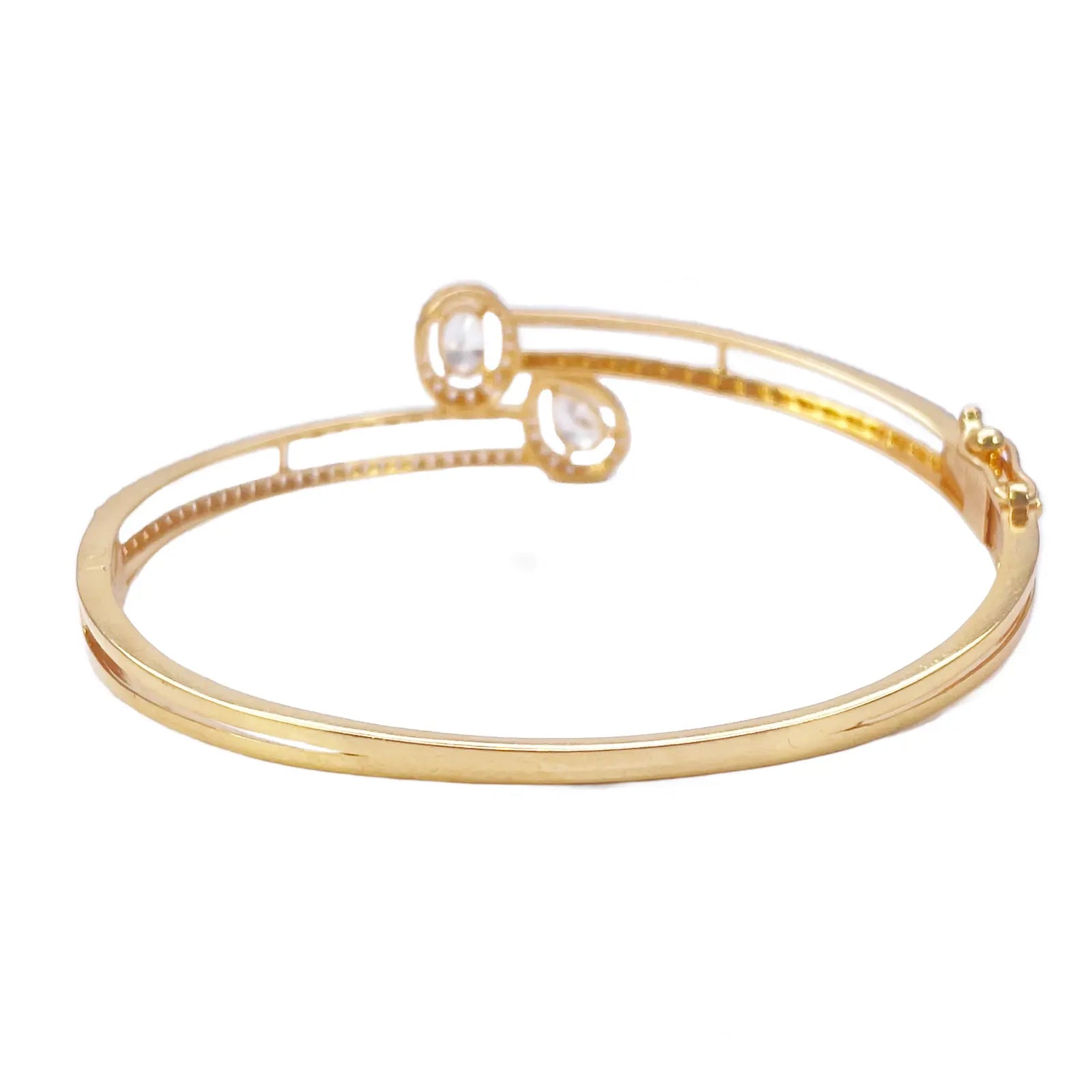 22ct Yellow Gold Ladies Beautiful Sparkly Cubic Zirconia Oval Bangle Bracelet Diameter 2.2inch 