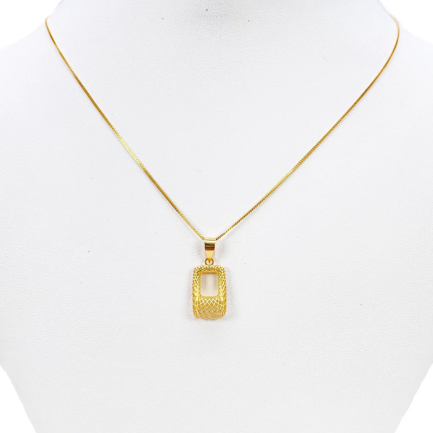 22ct Yellow Gold Mesh Matt Big Rectangle Pendant 20mm Length 