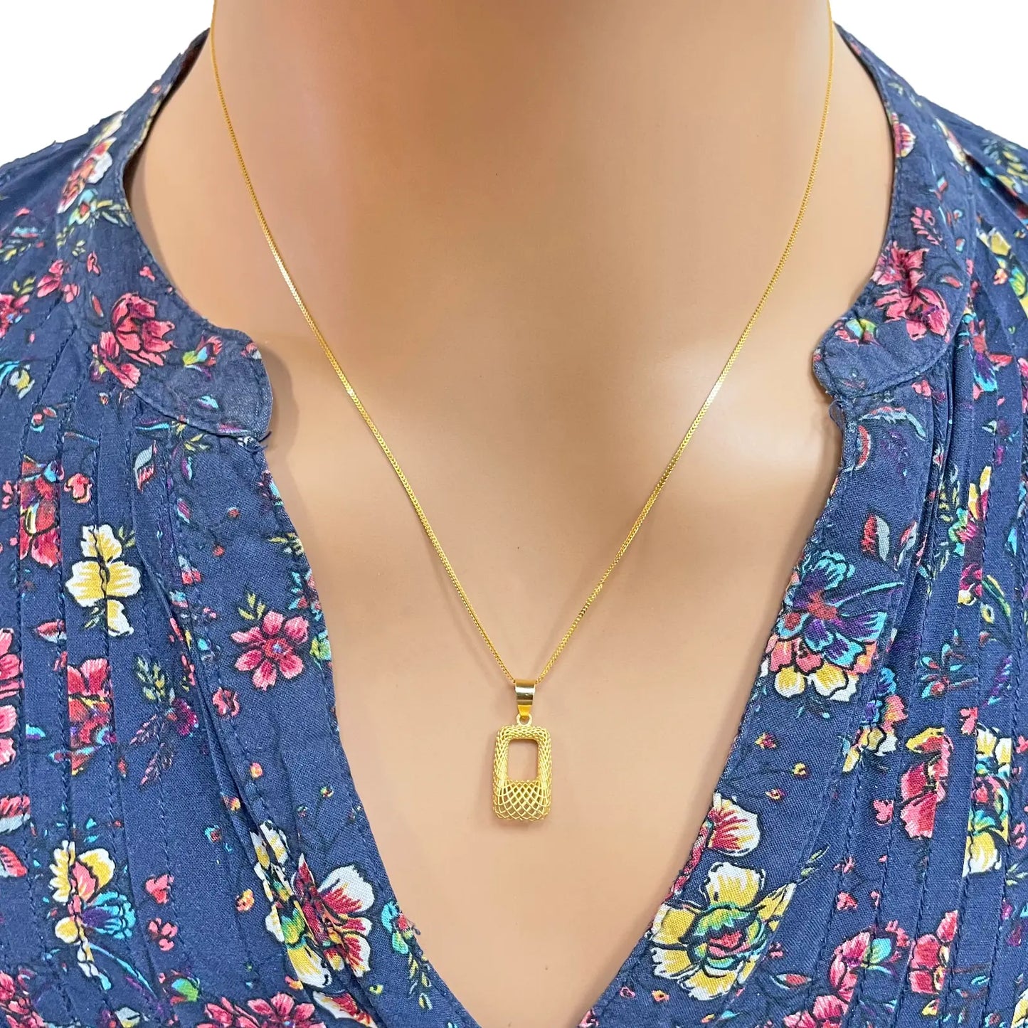 22ct Yellow Gold Mesh Matt Big Rectangle Pendant 20mm Length 