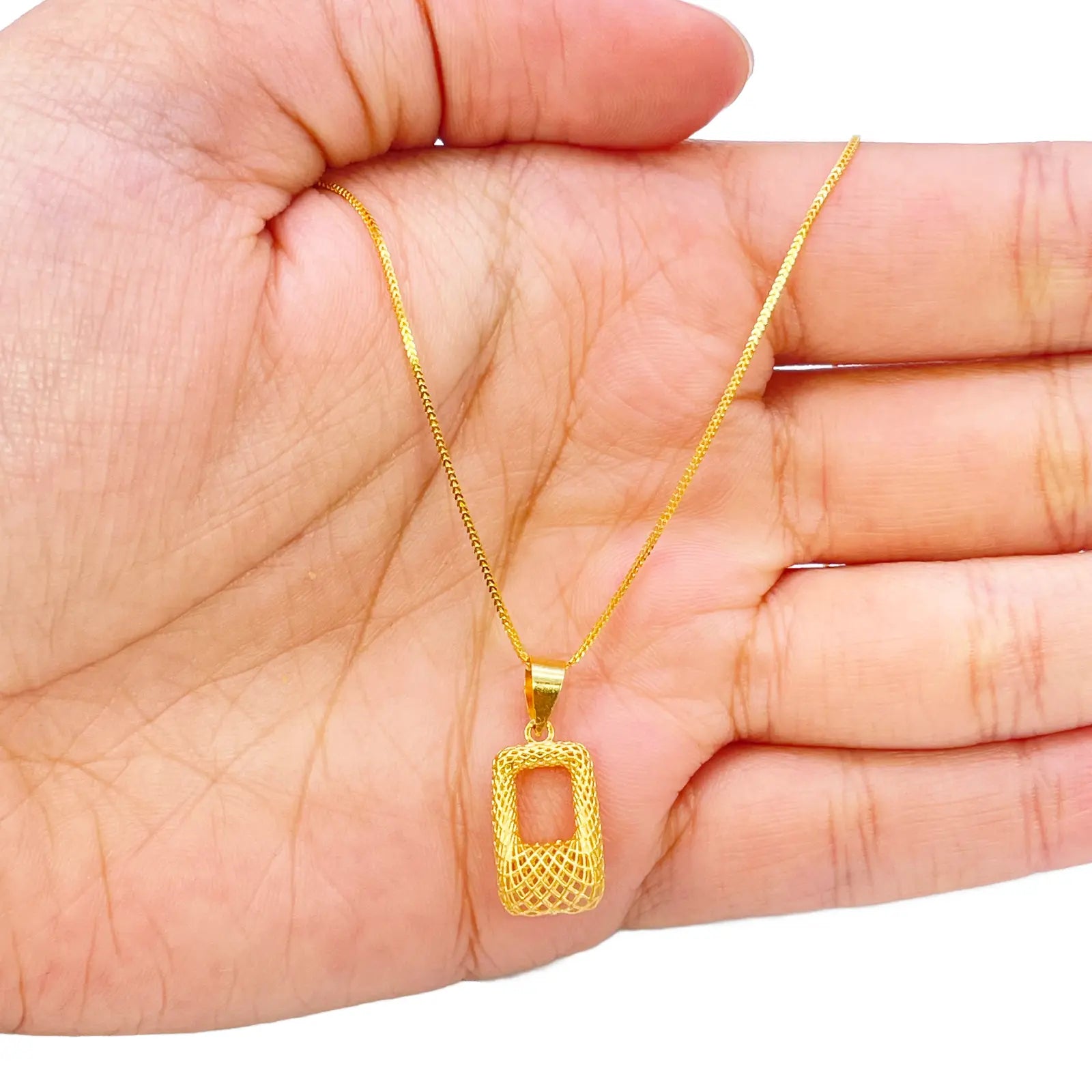 22ct Yellow Gold Mesh Matt Big Rectangle Pendant 20mm Length 