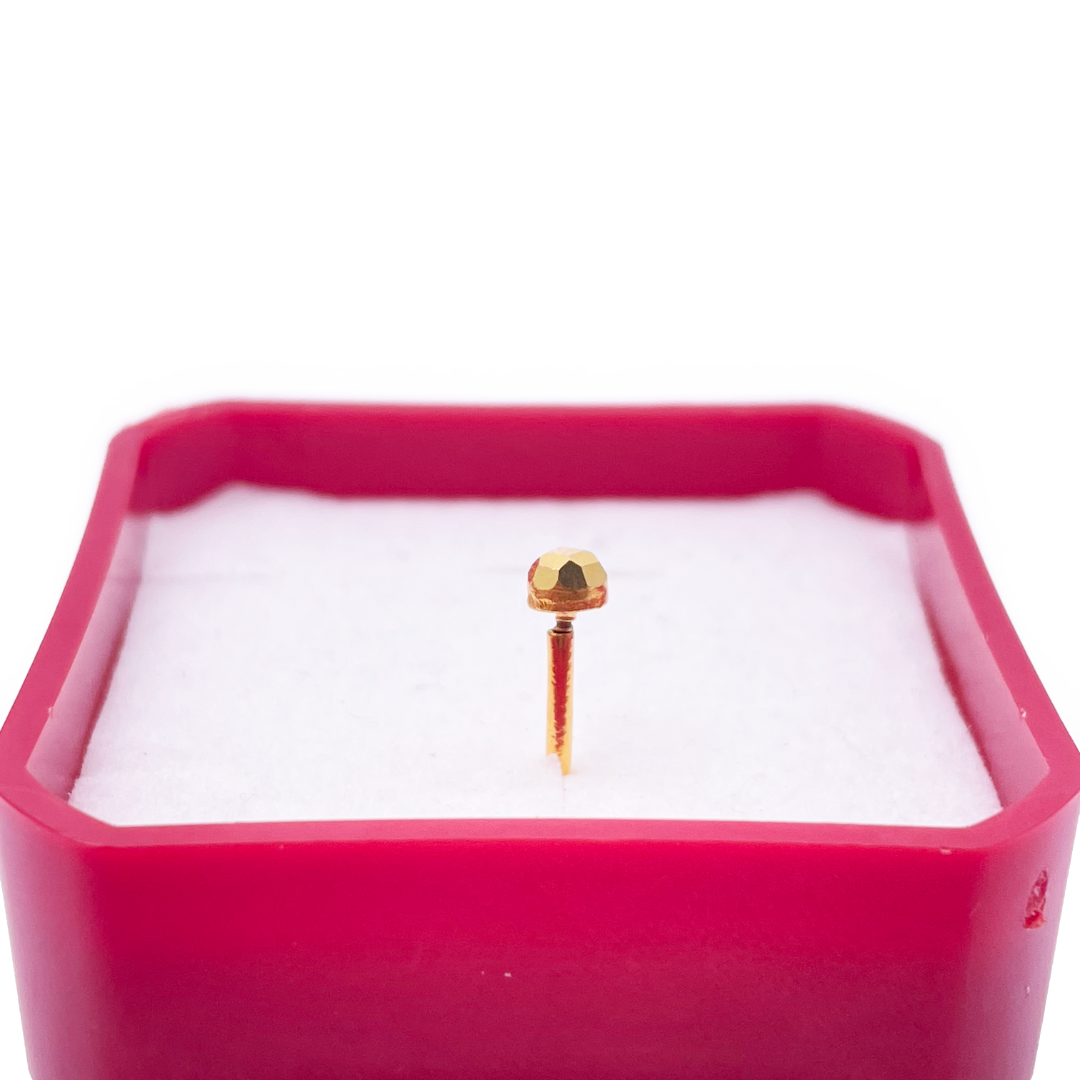 22ct Yellow Gold Plain Gold Diamond Cut Design Single Nose Stud 3mm 