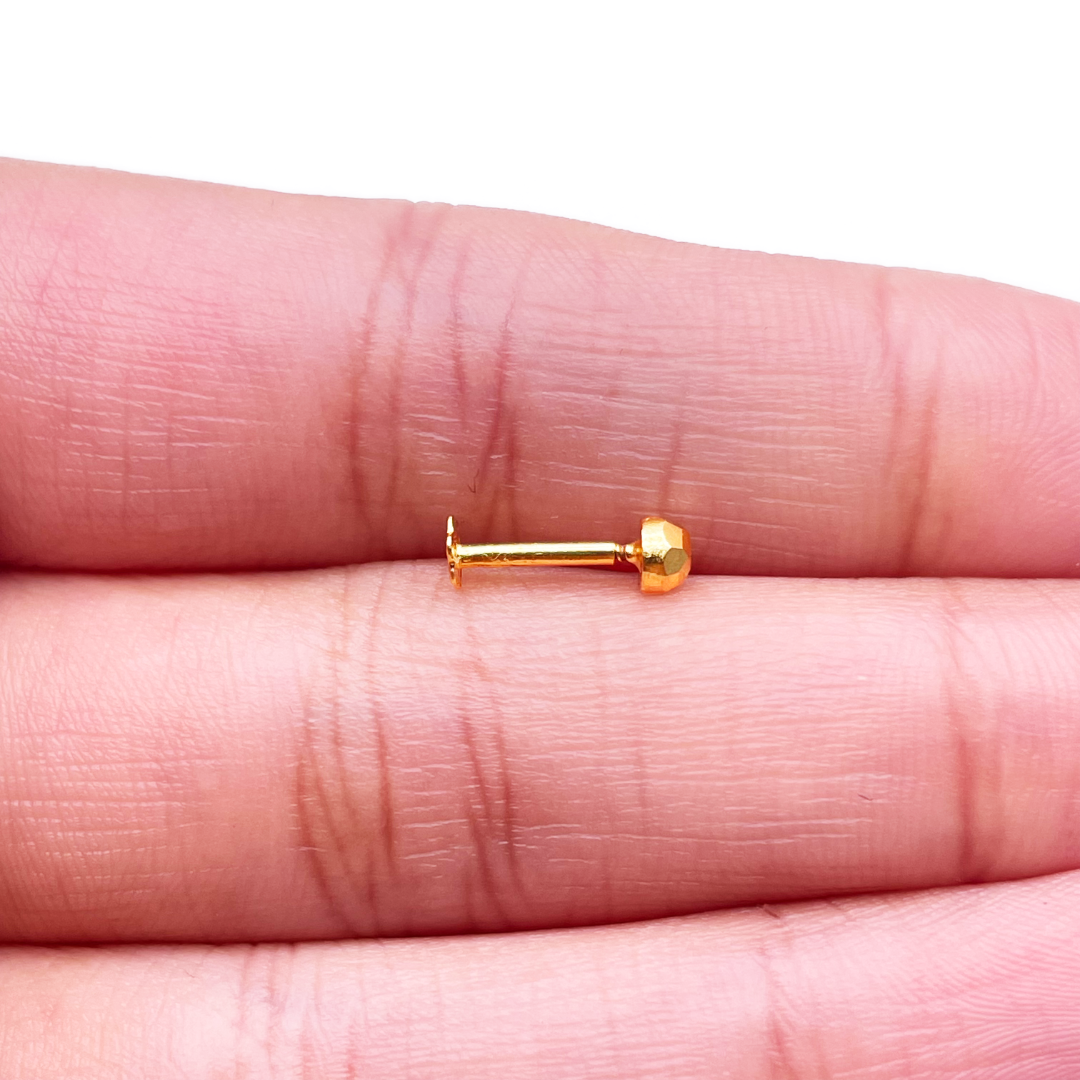22ct Yellow Gold Plain Gold Diamond Cut Design Single Nose Stud 3mm 