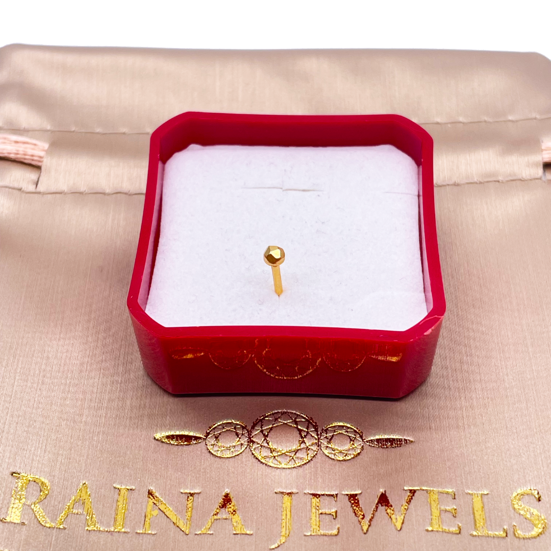22ct Yellow Gold Plain Gold Diamond Cut design Nose Stud 2.8 MM 