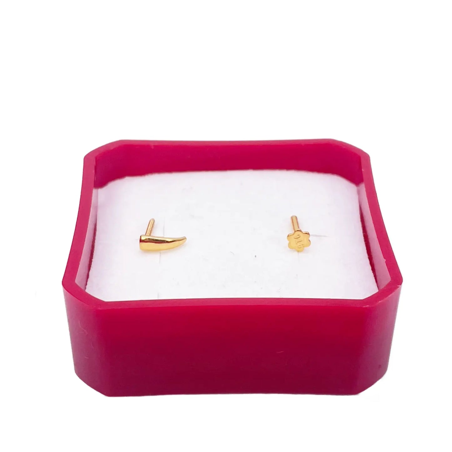 22ct Yellow Gold Plain High Polished Nose Stud/Pin 8mm Length 