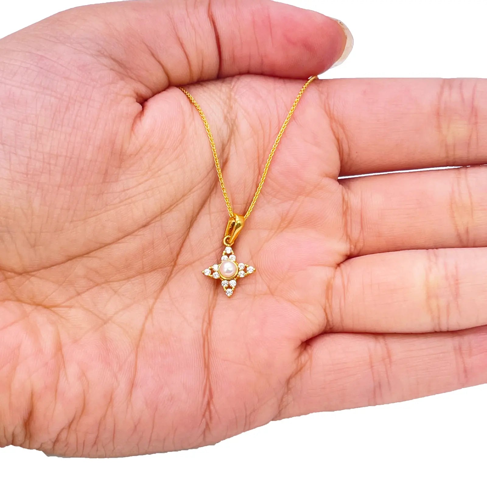 22ct Yellow Gold Round Freshwater Pearl Star Pendant and Star Earrings Set 