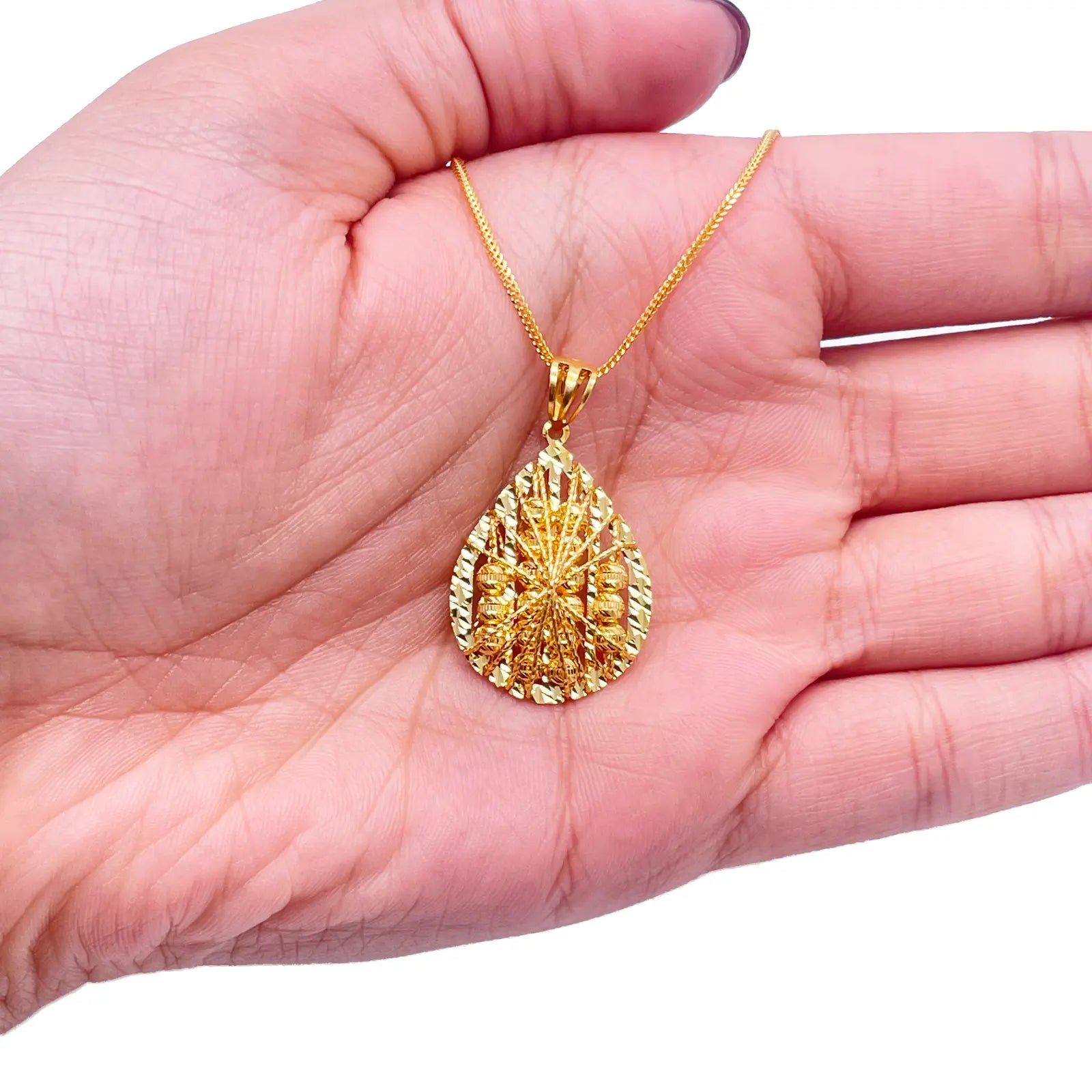 22ct Yellow Gold Sparkly Diamond Cut Mesh Beaded Pear Pendant 