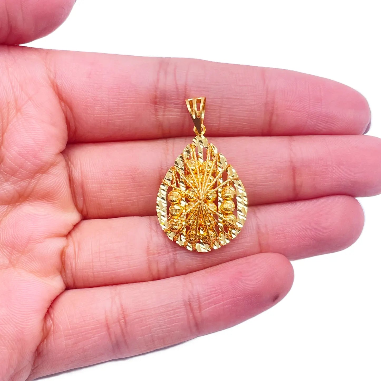22ct Yellow Gold Sparkly Diamond Cut Mesh Beaded Pear Pendant 