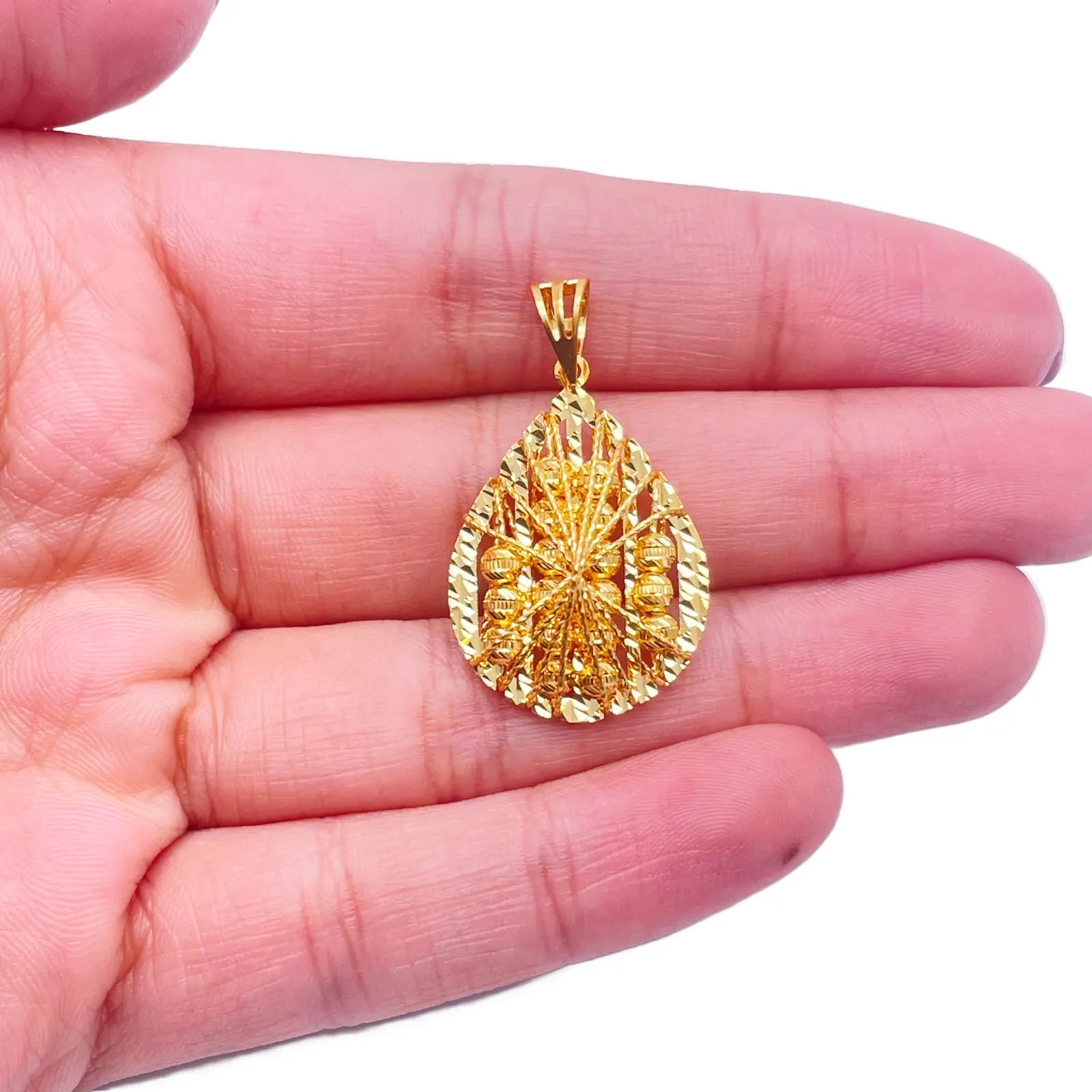 22ct Yellow Gold Sparkly Diamond Cut Mesh Beaded Pear Pendant 