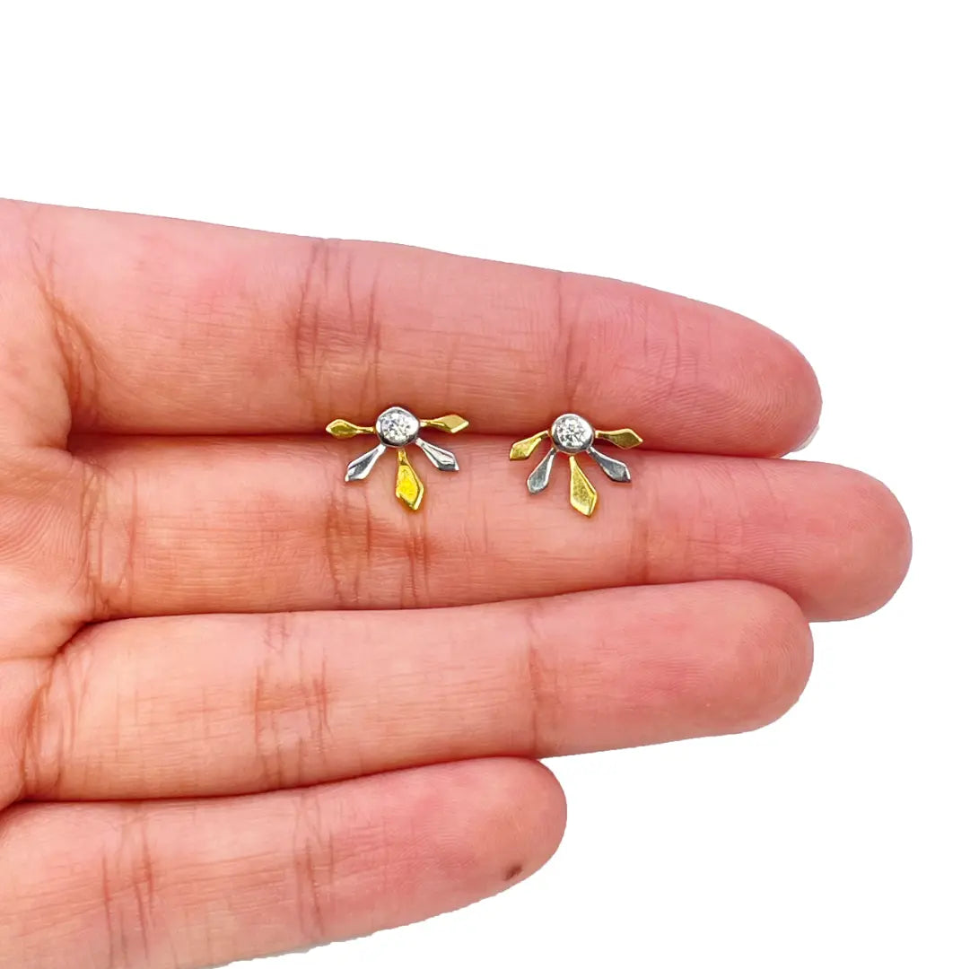 22ct Yellow Gold Two-Tone Cubic Zirconia Floral Pendant, Chain & Stud Earrings Set 