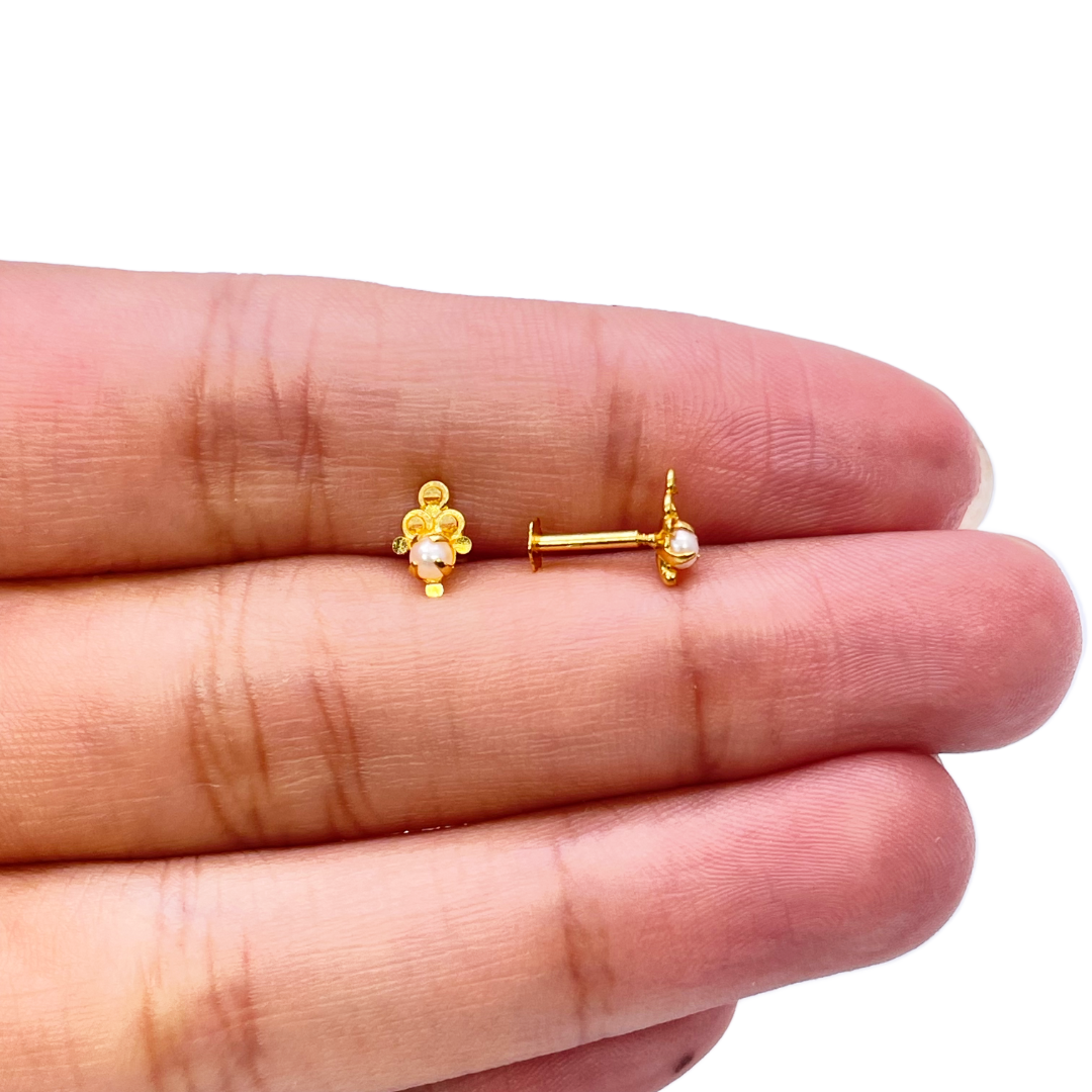 22ct Yellow Gold Pearl Children's Stud earrings Child Friendly