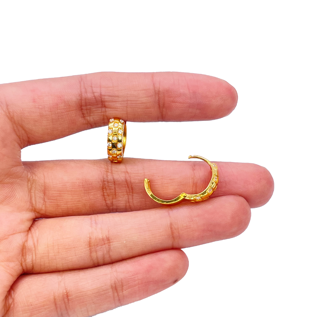22ct Yellow Gold Checkered Cubic Zirconia Hoop Huggie Earrings 10.4mm Diameter