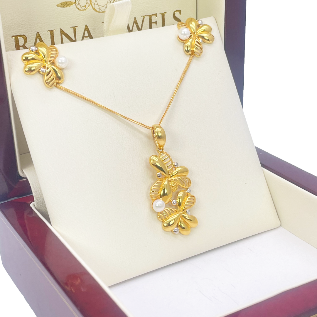 22ct Yellow Gold Fancy Leaf Design Pendant, Earrings & Chain Necklace Set, 9.6gm