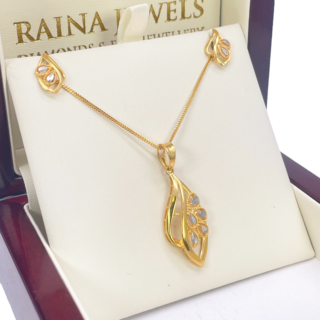 22ct Yellow Gold Diamond Cut Leaf Design 2 Tone Pendant, Earrings & Chain Necklace