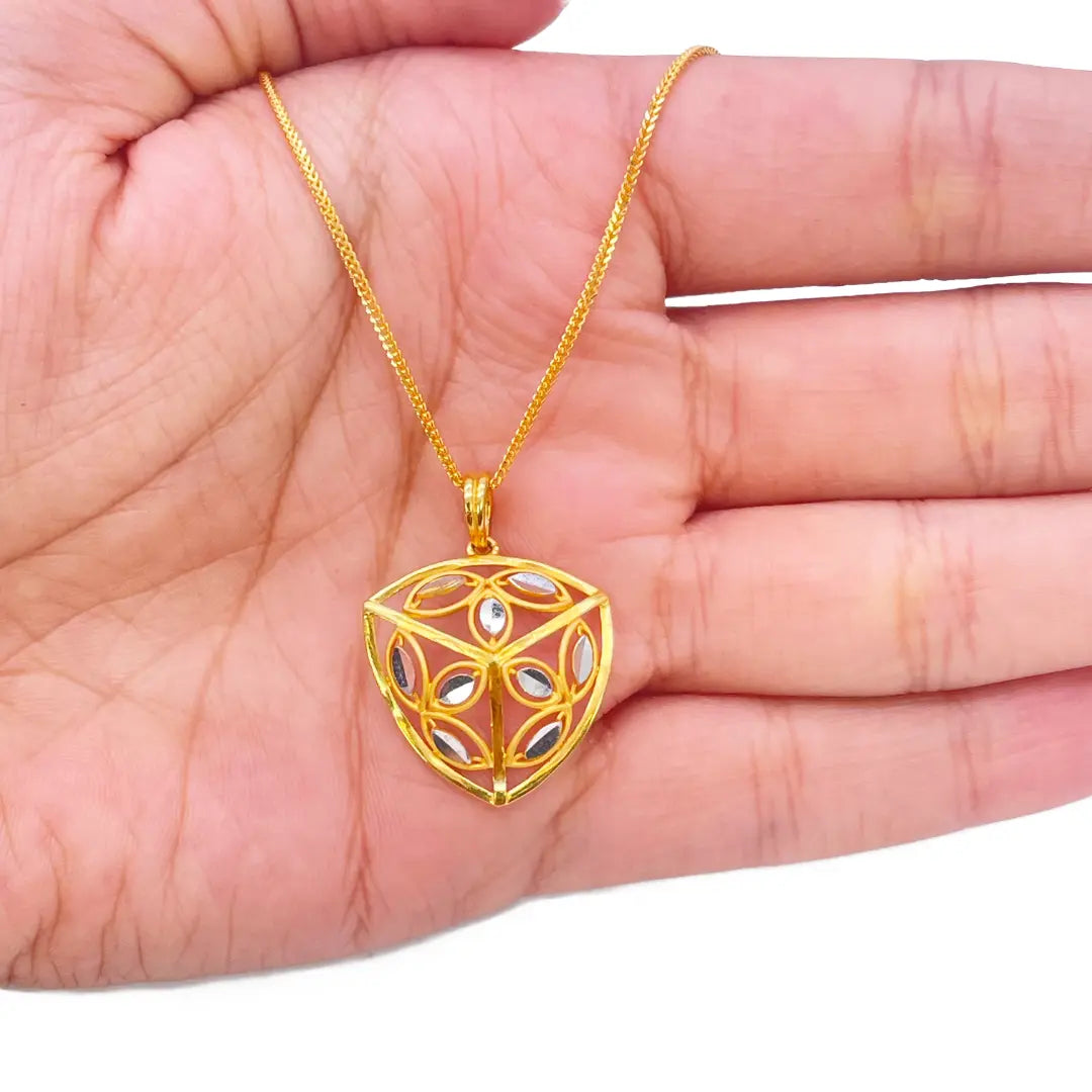 22ct Yellow Gold Diamond Cut Design Two Tone Earrings, Pendant & Chain Necklace 