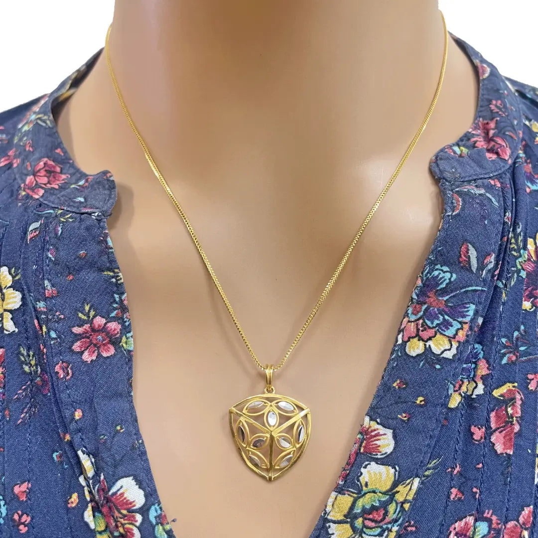 22ct Yellow Gold Diamond Cut Design Two Tone Earrings, Pendant & Chain Necklace 