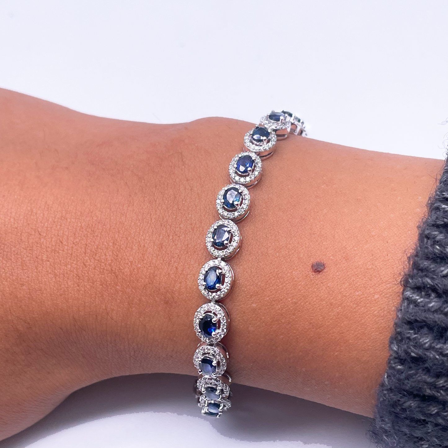 14ct White Gold Diamond & Blue Sapphire Cluster Tennis Bracelet 6.41ct 7'' inch