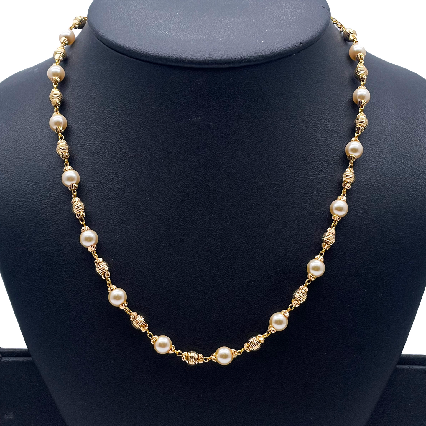 22ct Yellow Gold Pearls & Beaded Diamond Cut Ball Necklace/Earrings Set