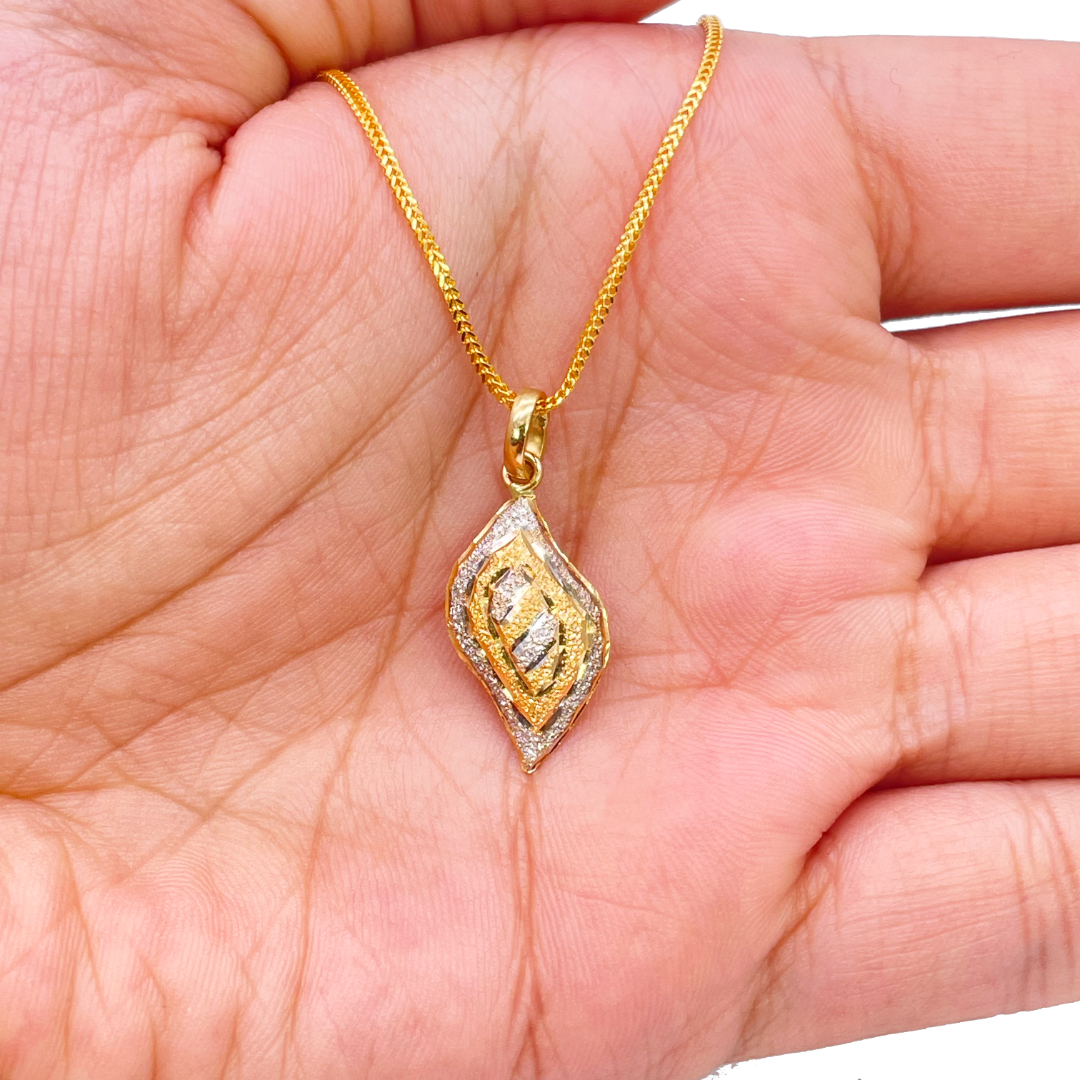 22ct Yellow Gold Diamond Cut Two-Tone Sparkly Leaf Shape Pendant