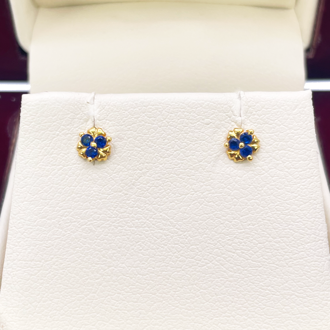 22ct Yellow Gold Blue Cubic Zircon Children's earrings claw set