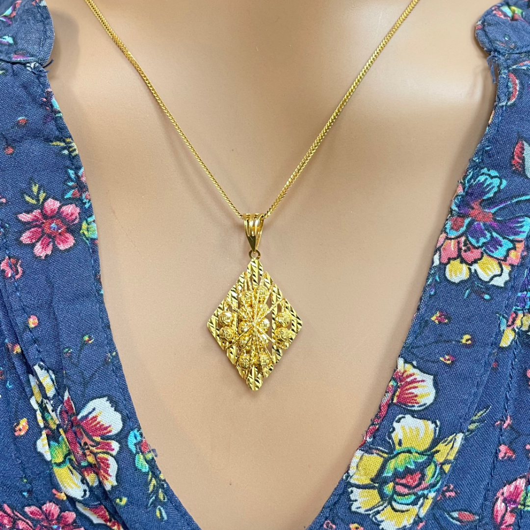 22ct Yellow Gold Sparkly Diamond Cut Mesh Beaded Kite Pendant 33mm Length