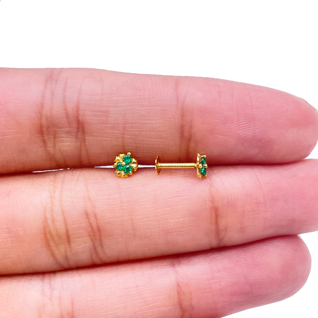 22ct Yellow Gold Green Cubic Zircon Children's earrings claw set