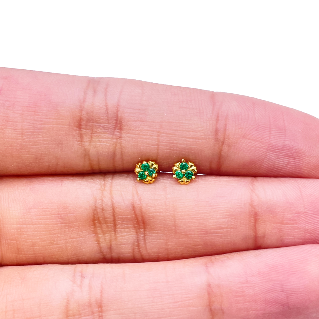 22ct Yellow Gold Green Cubic Zircon Children's earrings claw set