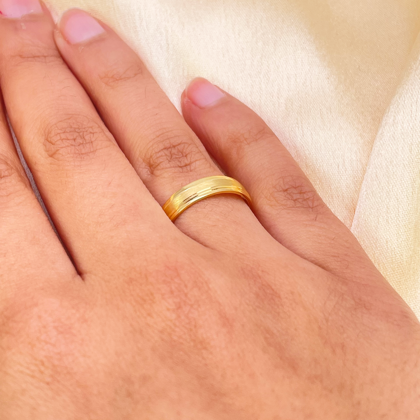 22ct Yellow Gold High Polished Edge & Matte Middle Women's Wedding Band 4mm  Diamond Bracelets