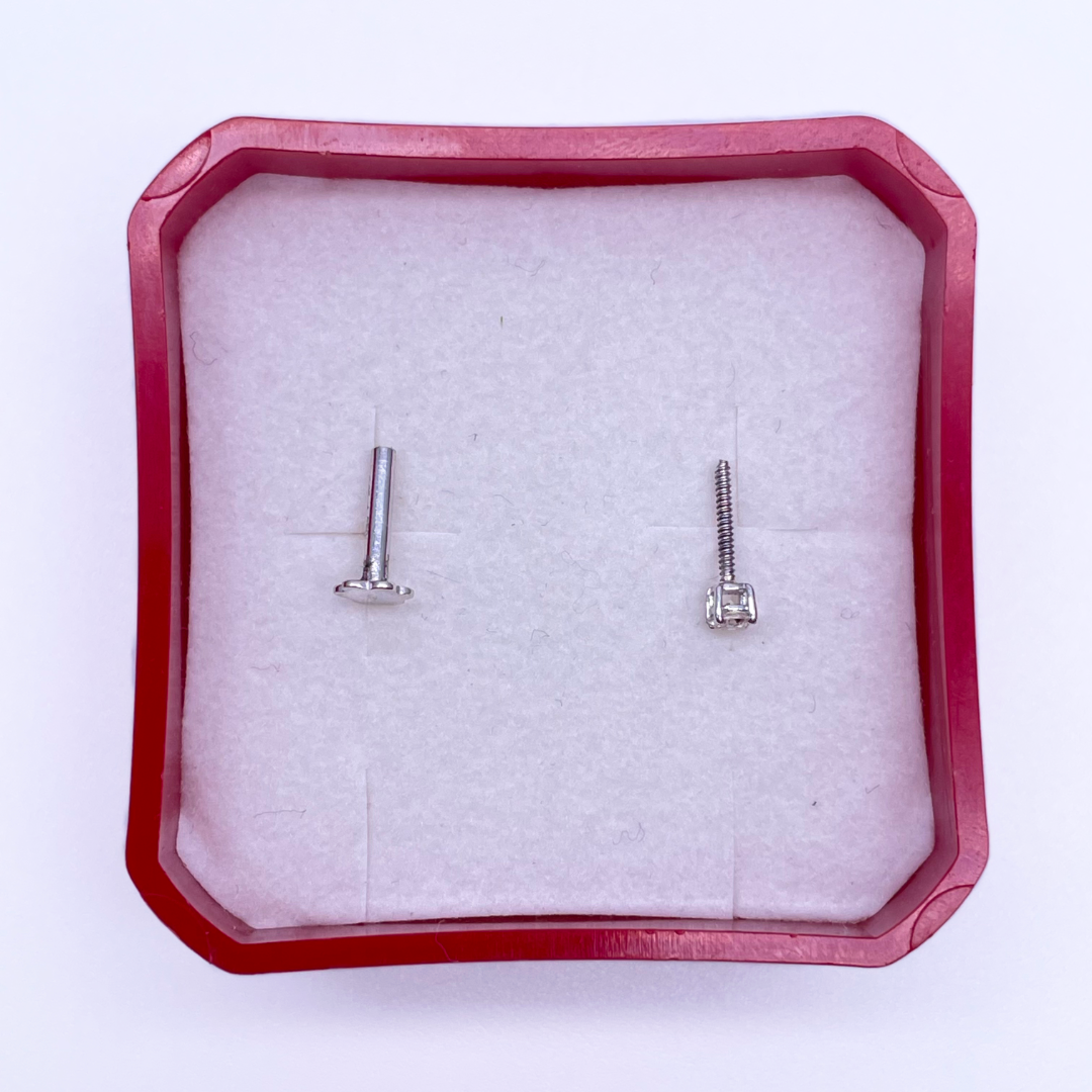 18ct White/Yellow Gold Diamond Nose Stud / Nose pin 0.05 cts 4-Claw 2.3mm Screw