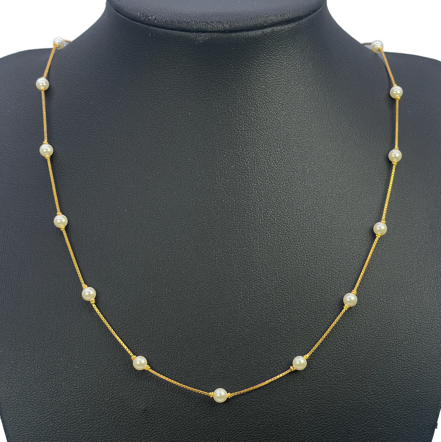 22ct Yellow Gold Elegant Ladies Synthetic Pearl Necklace 18'' inches