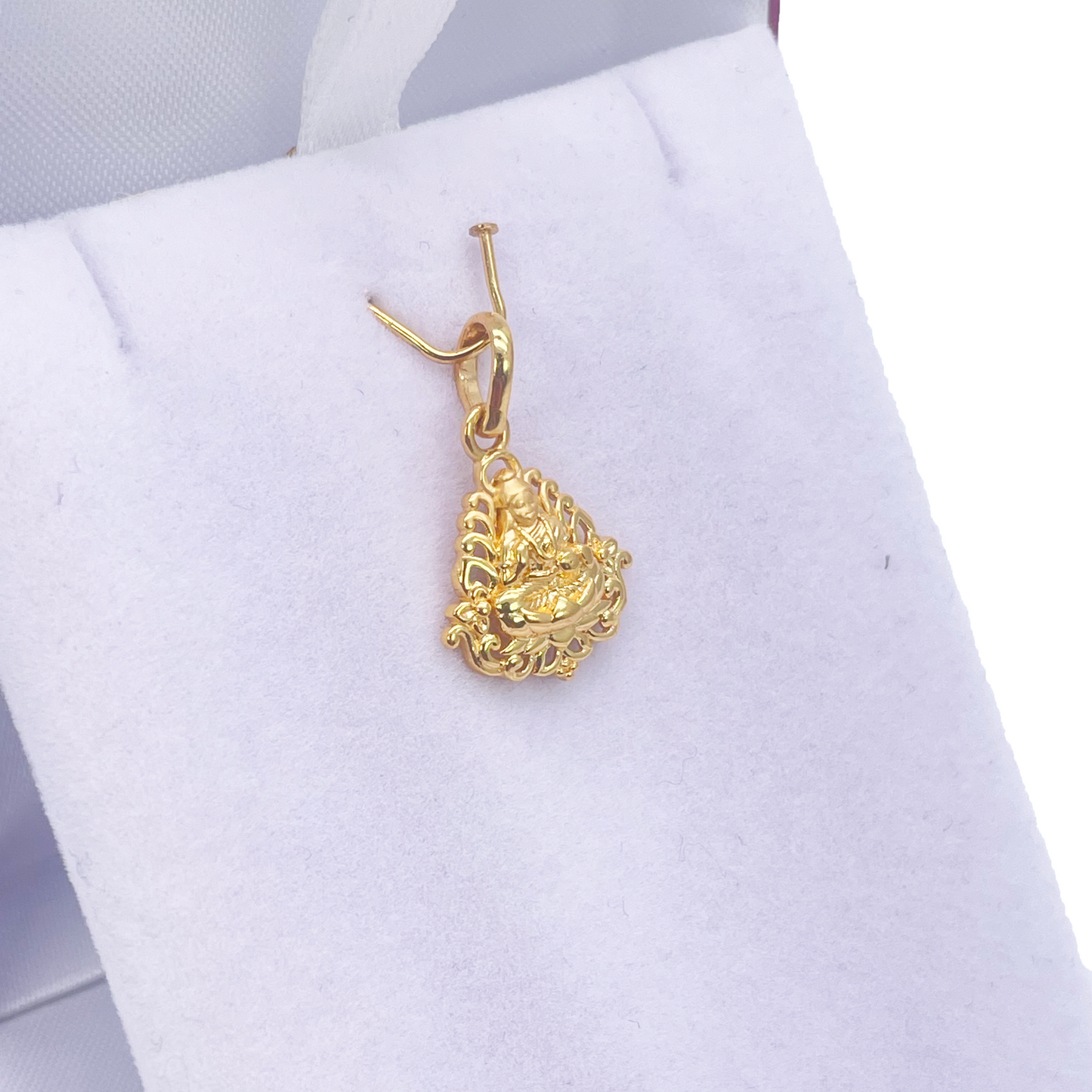 22ct Yellow Gold High Polished & Matt Lakshmi Pendant