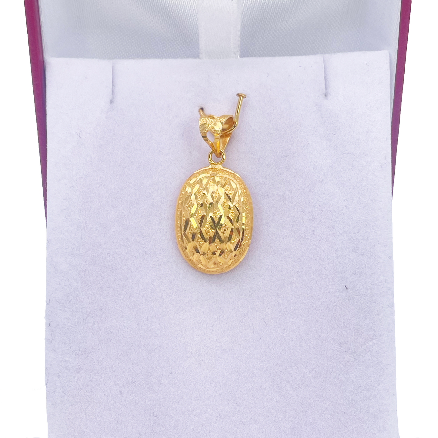 22ct Yellow Gold Diamond Cut Sparkly Oval Shape Pendant