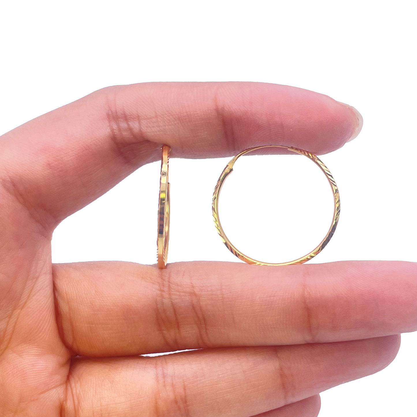 22ct Yellow Gold Pair Of Diamond Cut Hoop Earrings 17.5mm