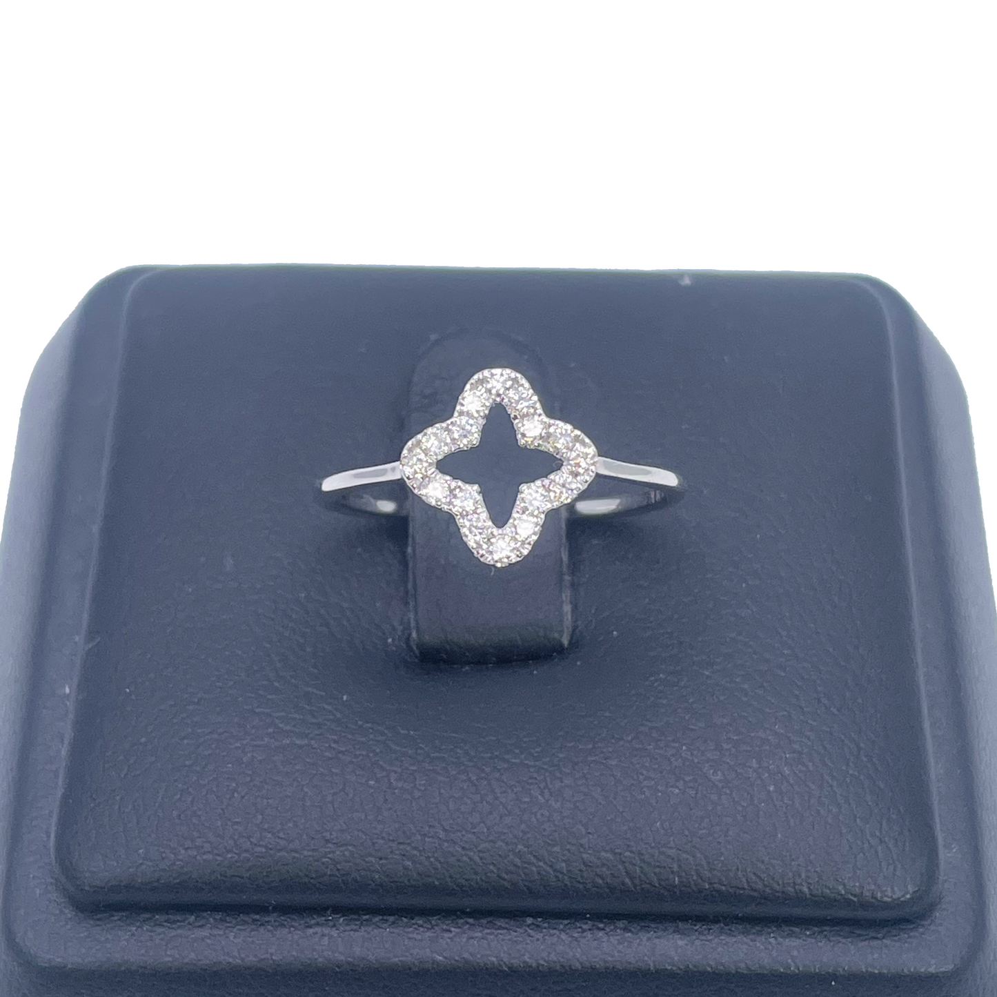 18ct White Gold 0.18ct Natural Diamond Pave Open Quatrefoil Flower Ring
