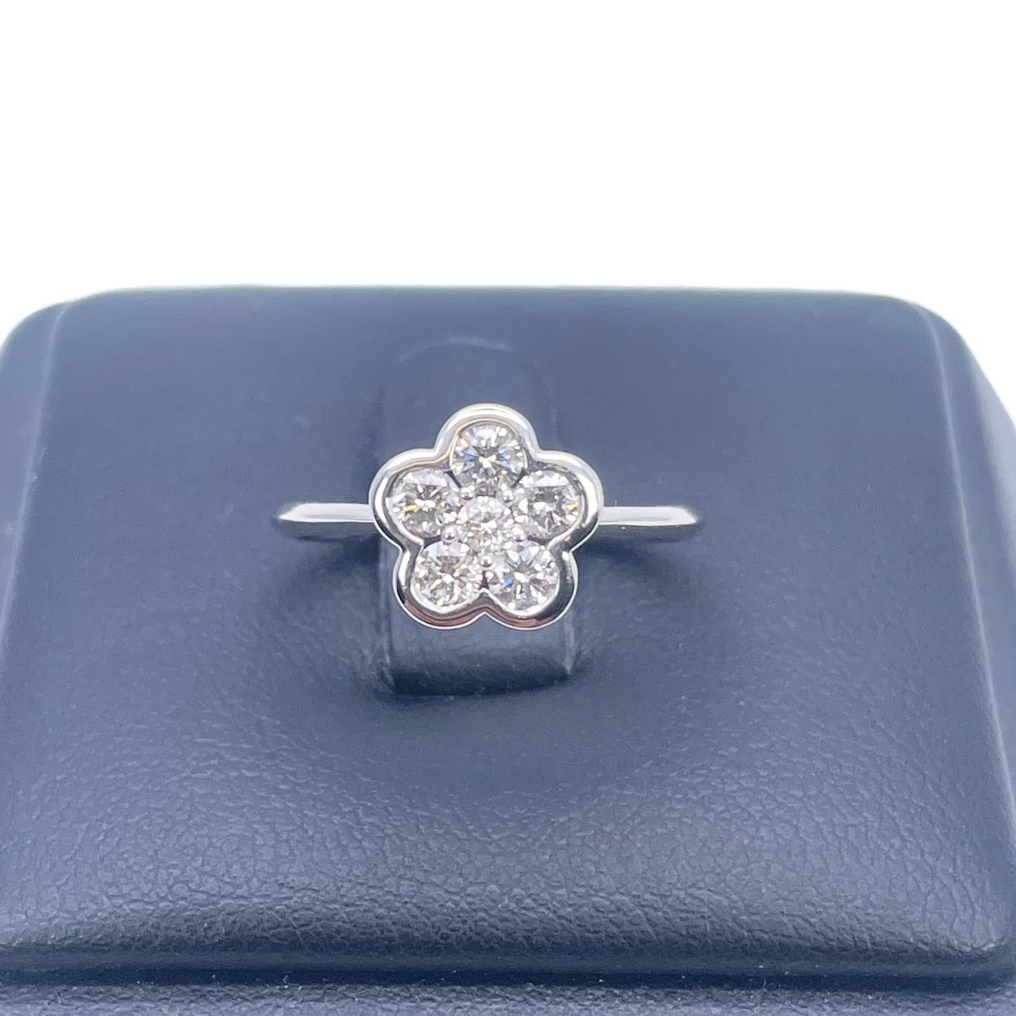 18ct White Gold Elegant Floral Diamond Ring 0.46ct