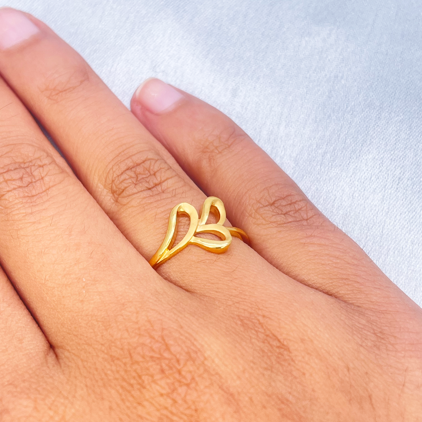 22ct Yellow Gold Beautiful Polished & Matt Floral Minimalist Ring