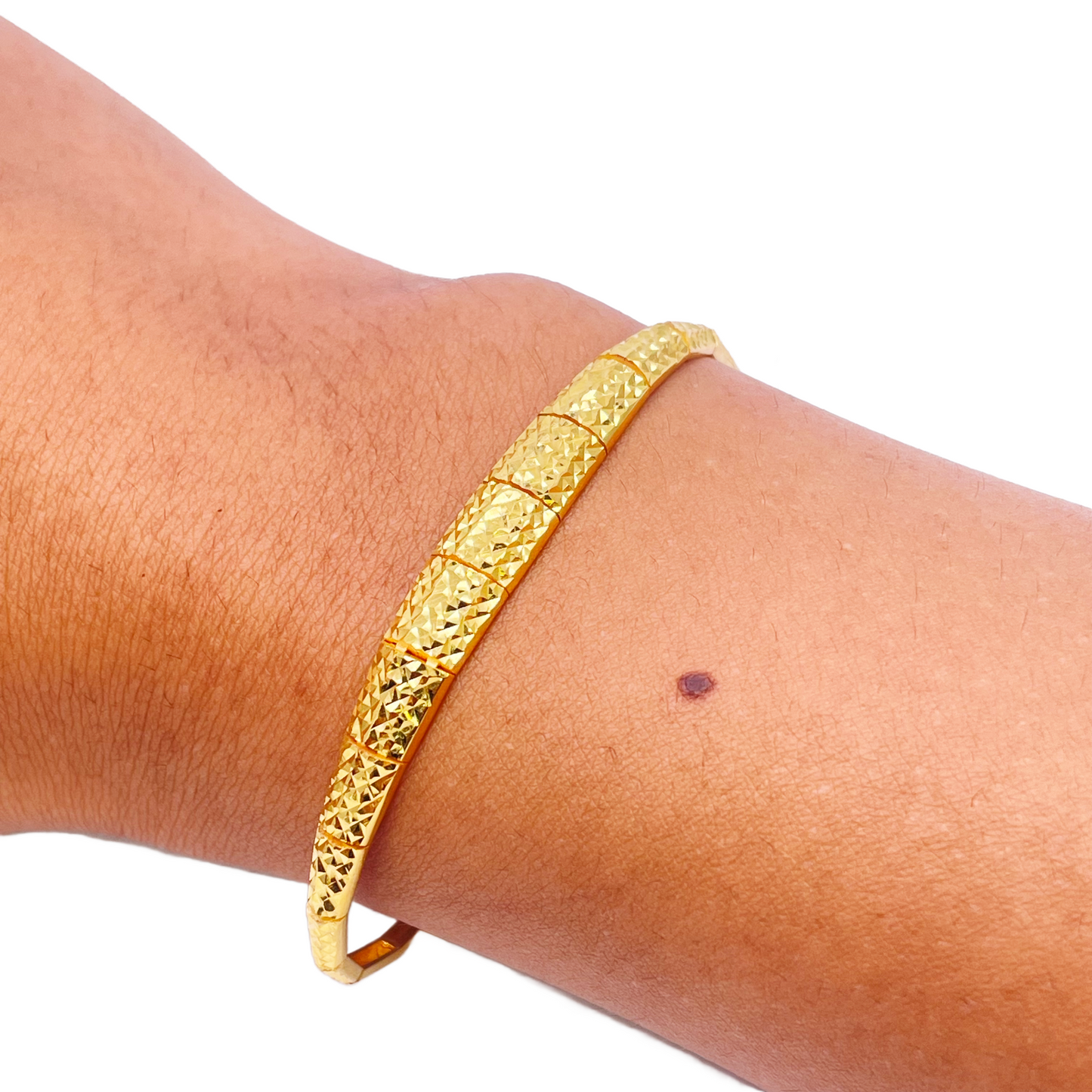 22ct Gold Bracelet Diamond Cut Shimmer Textured 6.7 Inches 