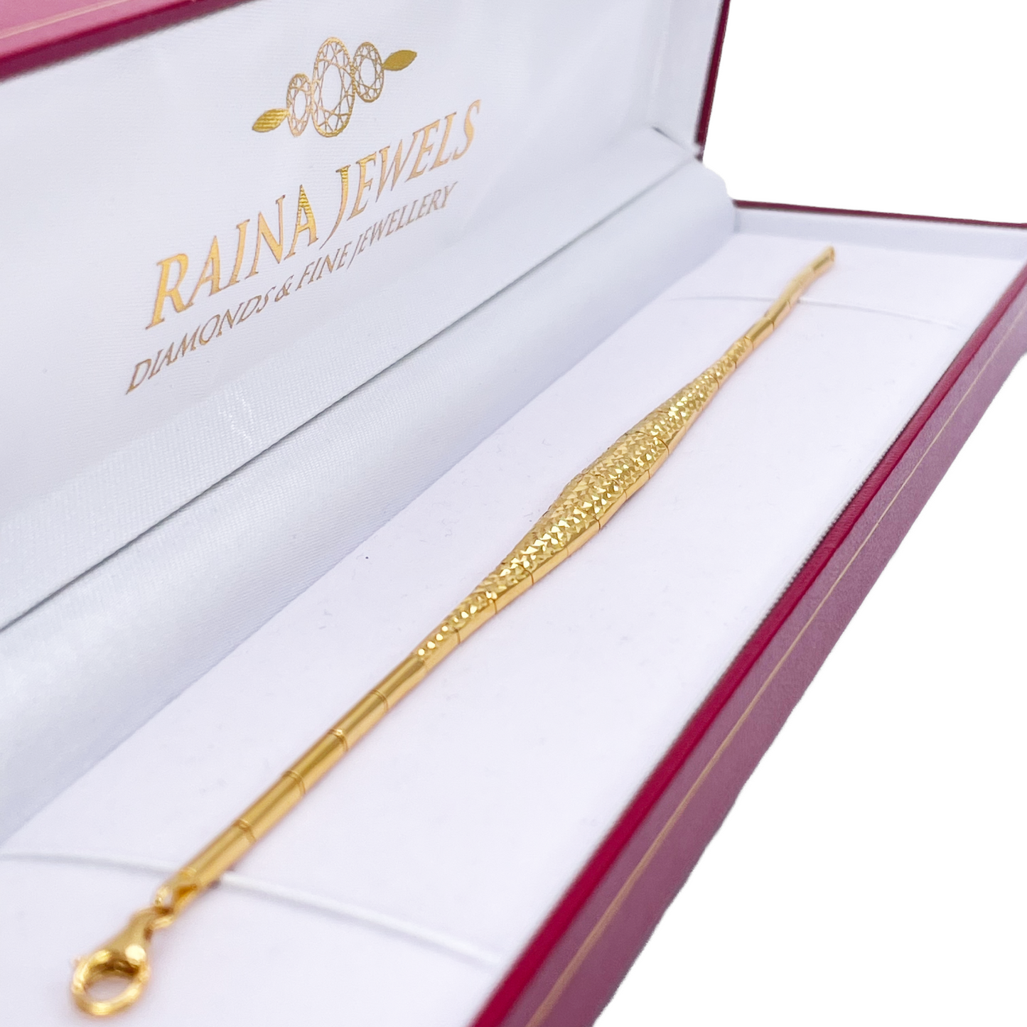 22ct Gold Bracelet Diamond Cut Shimmer Textured 6.7 Inches 