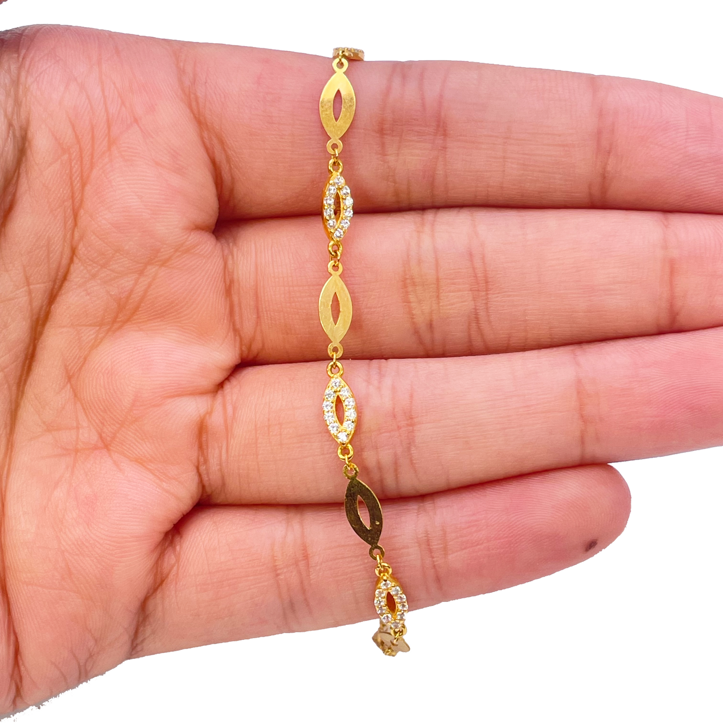 22ct Yellow Gold Lightweight High Polished Bracelet 7'' inches