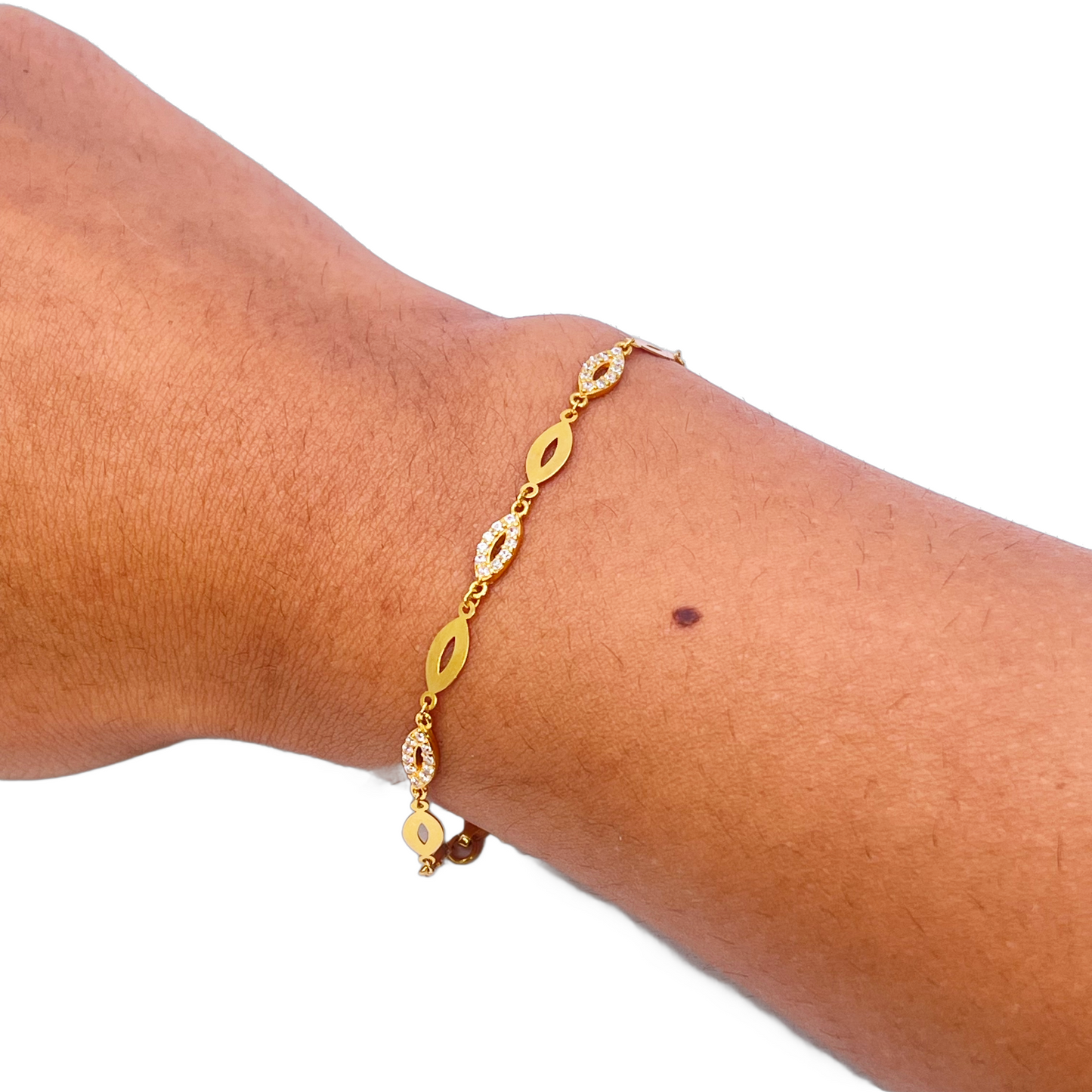 22ct Yellow Gold Lightweight High Polished Bracelet 7'' inches