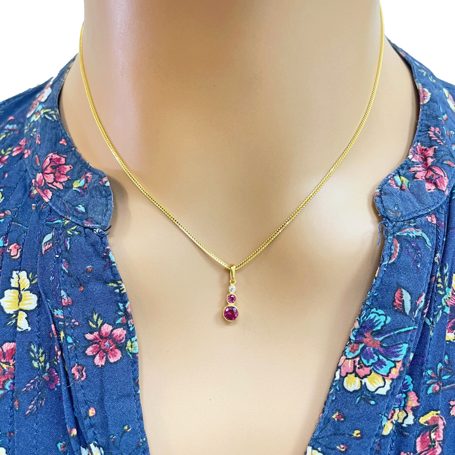 22ct Yellow Gold Drop Red Bubble Pendant & Chain With Matching Drop Earrings