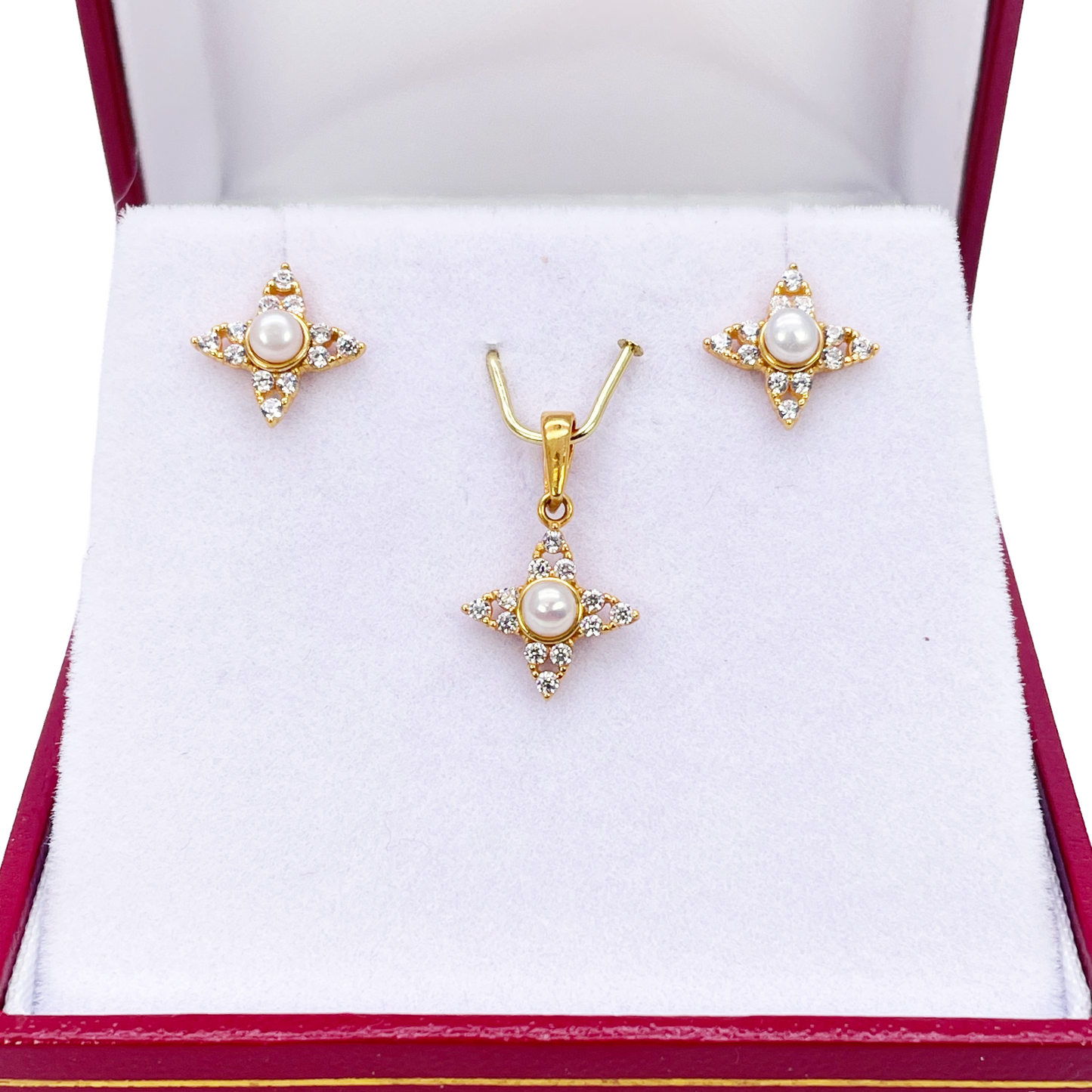 22ct Yellow Gold Round Freshwater Pearl Star Pendant and Star Earrings Set