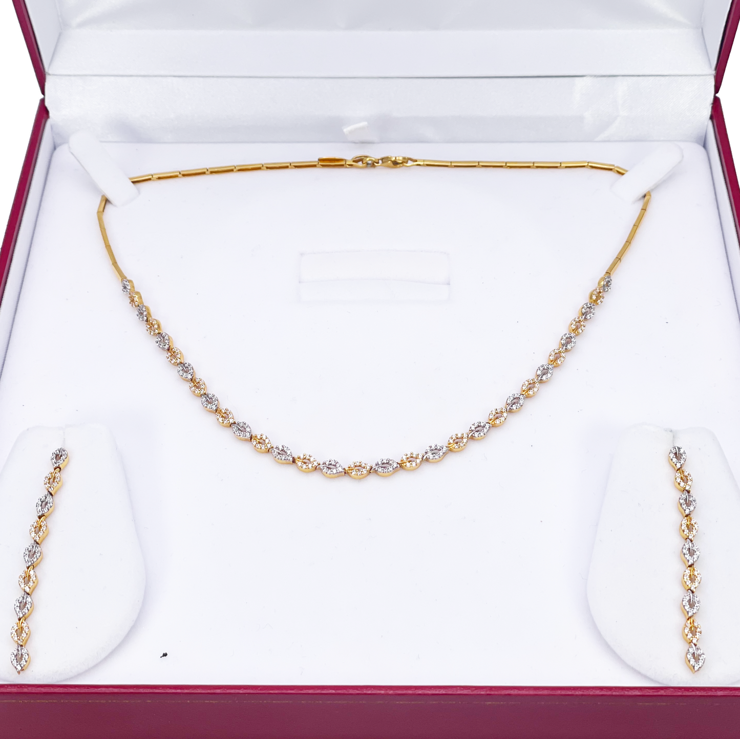 22ct Yellow Gold Beautiful Leaf Designed Necklace & Drop Earrings Set