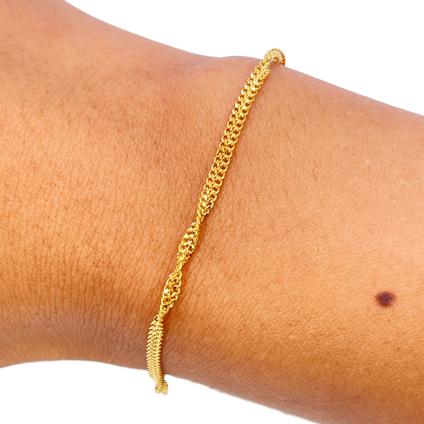 22ct Yellow Gold High Polished Twisted Ripple Bracelet 7'' inches 2.3mm Wide 