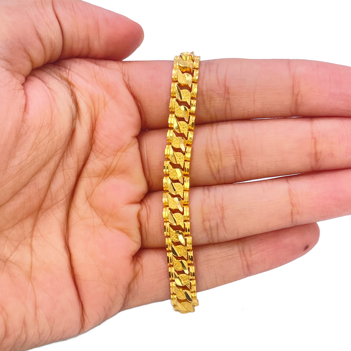 22ct Yellow Gold Diamond Cut Rolex Styled Bracelet 8.7'' inches 7.1mm width