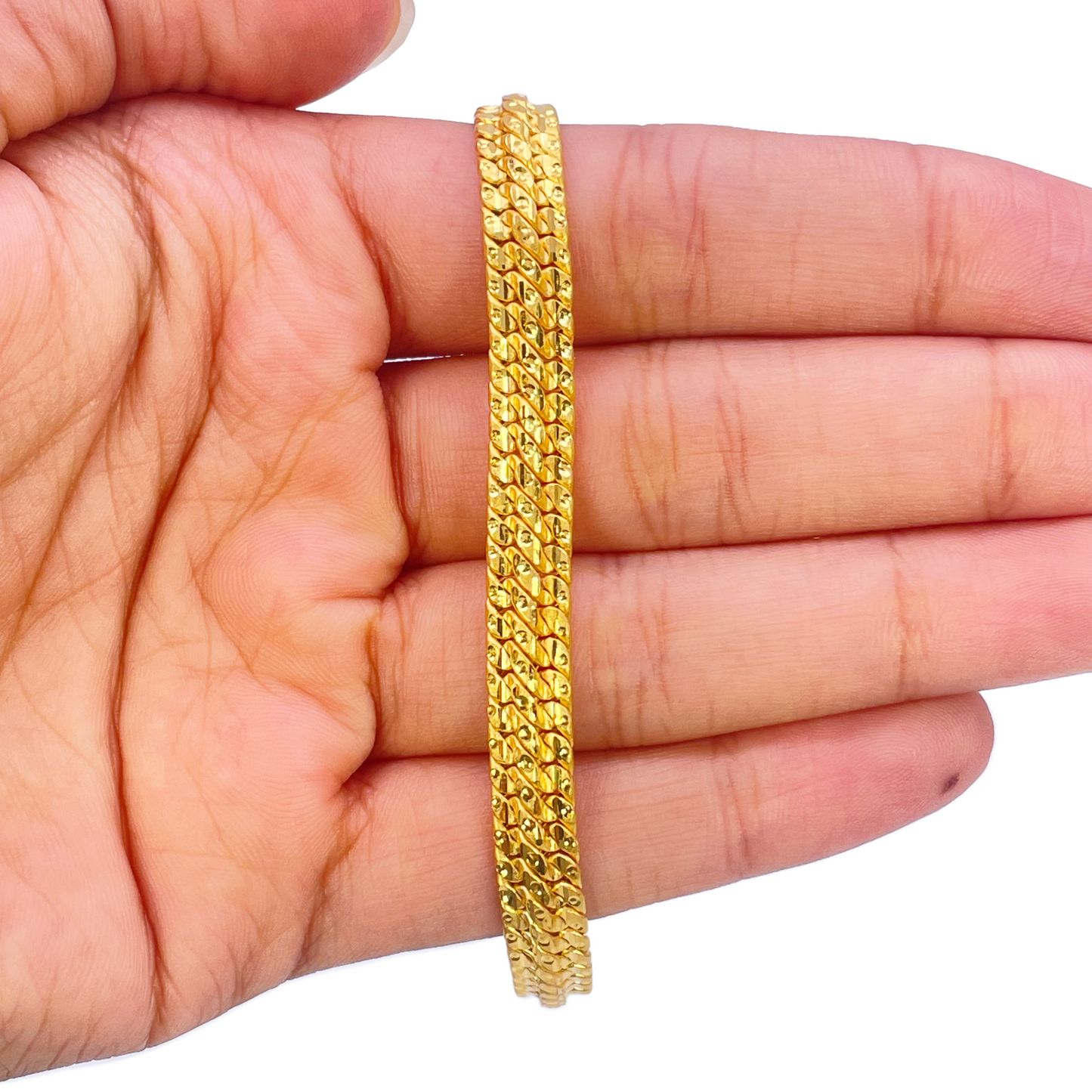22ct Gold Cowboy Gents Diamond Cut Lightweight Bracelet 8.4 Inches 9mm Width 
