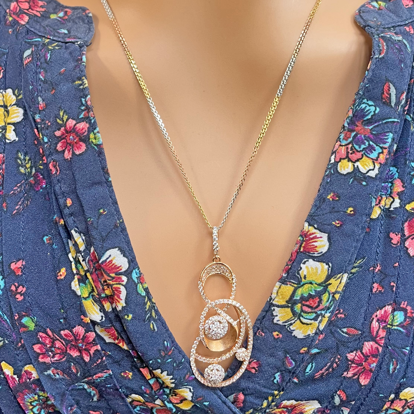 18ct Rose Gold Tri-Colour Chain & A Beautiful Unique Swirl Cubic Zirconia Pendant 19.5Inches