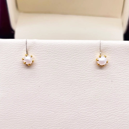22ct Yellow Gold Children's Freshwater Pearl Claw Stud Earrings 3.5mm 