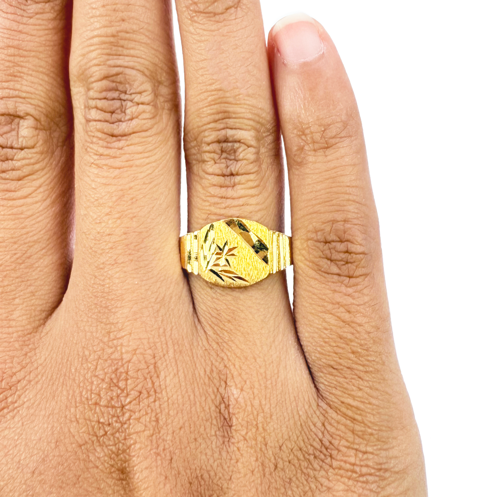 22ct Yellow Gold Diamond Cut High Polished & Textured Mens Signet Ring 