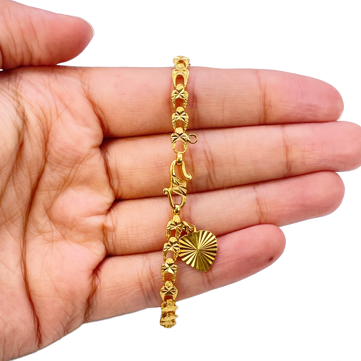 22ct Yellow Gold Diamond Cut Textured Link Bracelet & Heart Charm